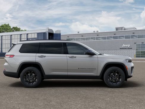 New 2026 Jeep Grand Cherokee L 4WD image 21