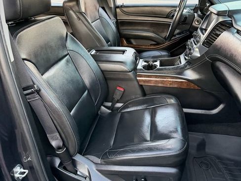 Used 2018 Chevrolet Suburban LT image 15