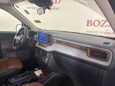 Used 2022 Ford Maverick Lariat w/ Lariat Luxury Package image 17