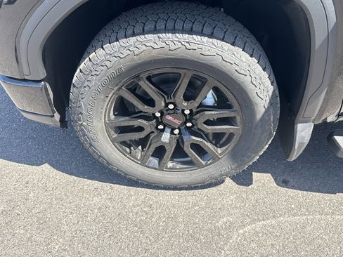 New 2026 GMC Sierra 1500 Elevation w/ Elevation Premium Package AWD/4WD image 10
