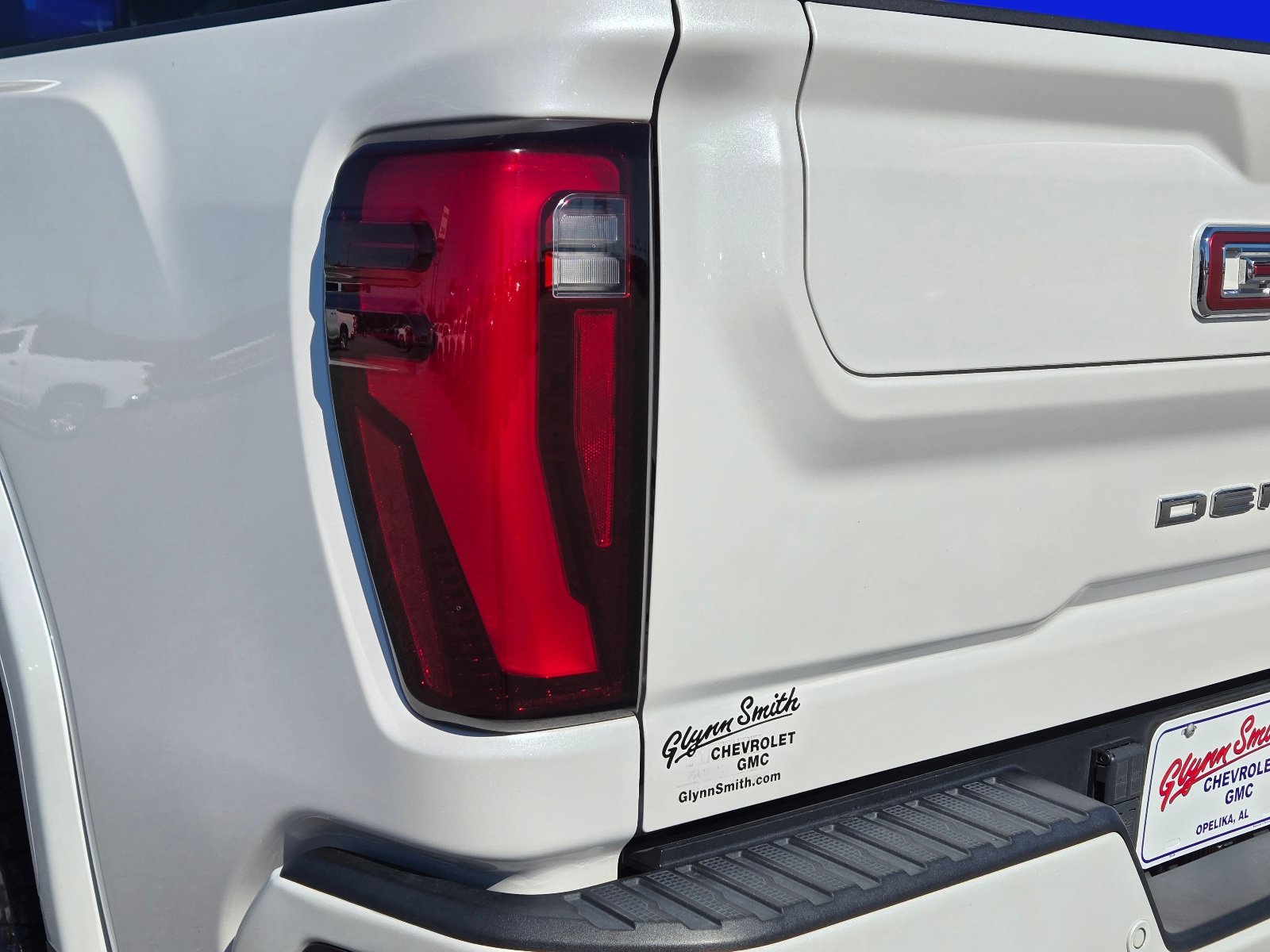 Used 2025 GMC Sierra 2500 Denali w/ Denali Reserve Package AWD/4WD image 10