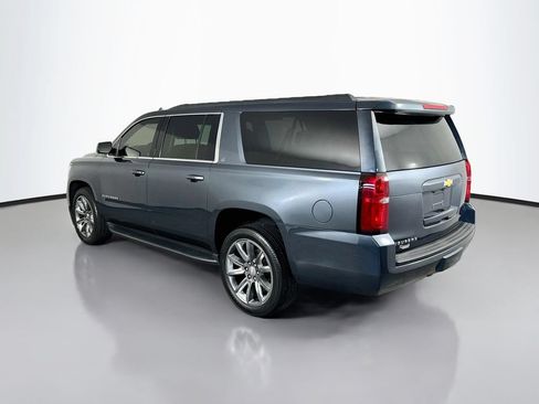 Used 2019 Chevrolet Suburban LT w/ Luxury Package AWD/4WD image 5