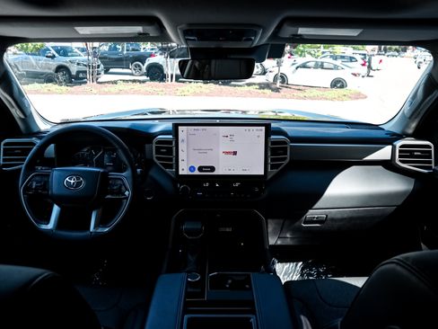 Used 2022 Toyota Tundra Limited AWD/4WD image 29