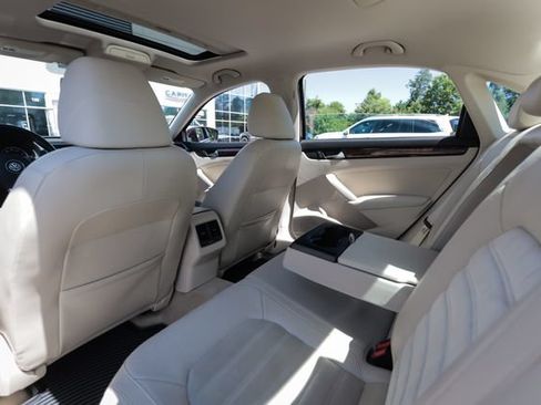 Used 2013 Volkswagen Passat 2.5 SEL Premium FWD image 47