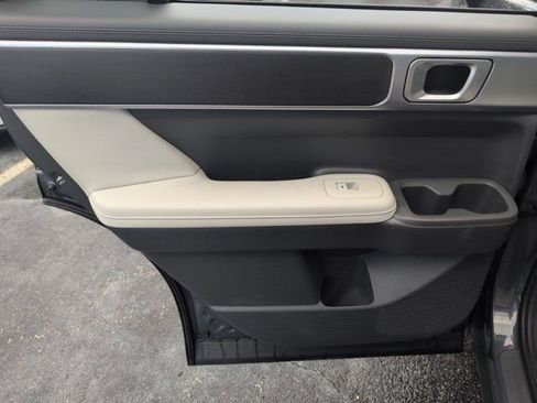 Used 2025 Hyundai Santa Fe SEL FWD image 26