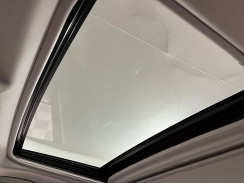 Used 2022 Toyota RAV4 Limited image 14