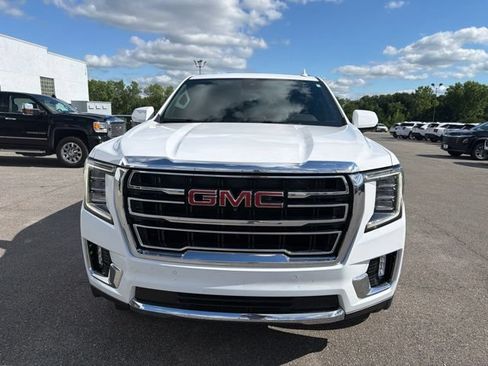 Used 2024 GMC Yukon SLT w/ SLT Luxury Package AWD/4WD image 5