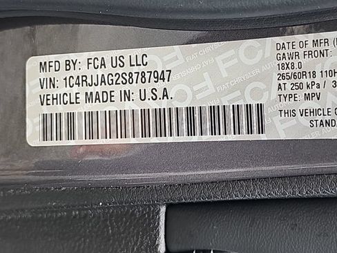 Used 2025 Jeep Grand Cherokee L Laredo w/ Luxury Tech Group I RWD image 38