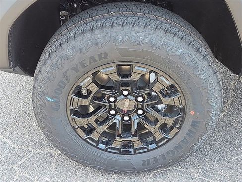 New 2026 GMC Canyon Elevation w/ Convenience Package image 10