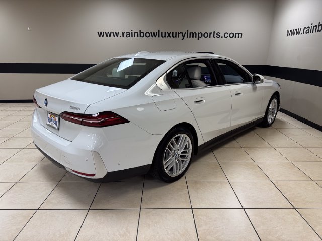 Used 2024 BMW 530i w/ Convenience Package RWD image 6