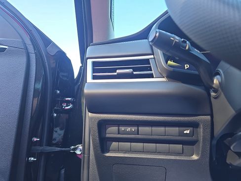 New 2025 Mitsubishi Outlander SE image 14