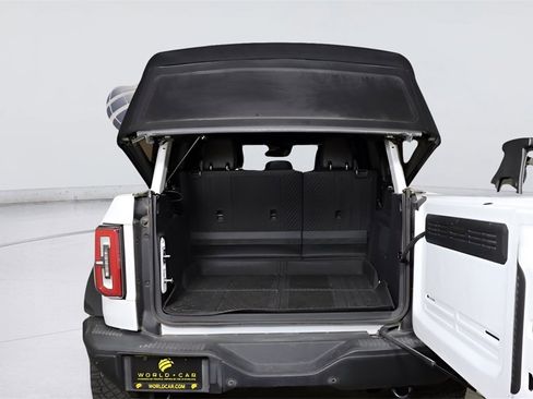 Used 2022 Ford Bronco Badlands image 6