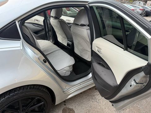 Used 2021 Toyota Corolla LE image 13