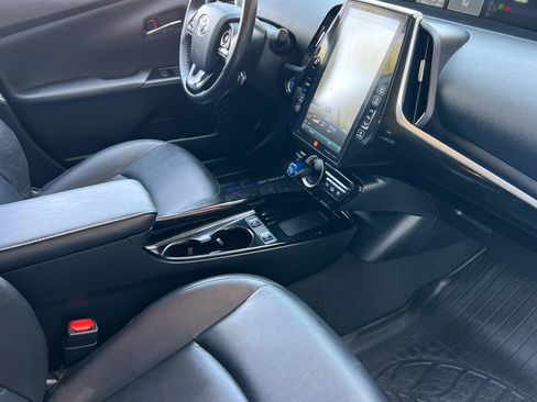 Certified 2021 Toyota Prius Prime Limited FWD image 18