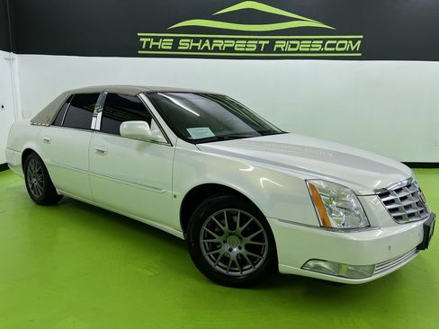 Used 2006 Cadillac DTS FWD image 1