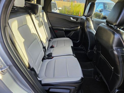 Used 2023 Ford Escape Platinum image 34