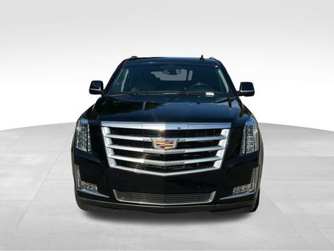 Used 2019 Cadillac Escalade 2WD image 8