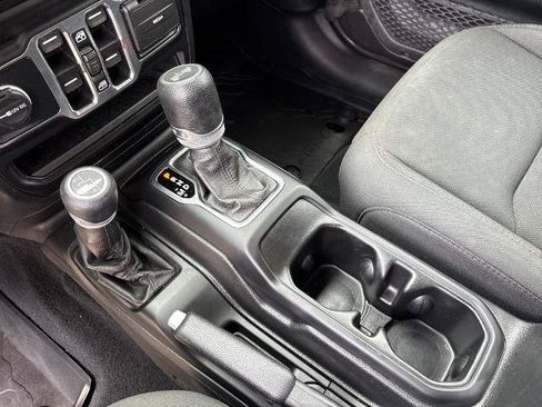 Used 2020 Jeep Wrangler Unlimited Sport AWD/4WD image 28