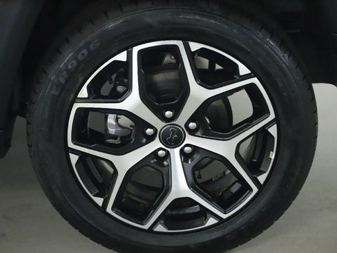 Used 2025 Jeep Compass Limited AWD/4WD image 38