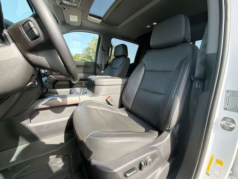 Used 2019 GMC Sierra 1500 SLT w/ SLT Premium Plus Package AWD/4WD image 15