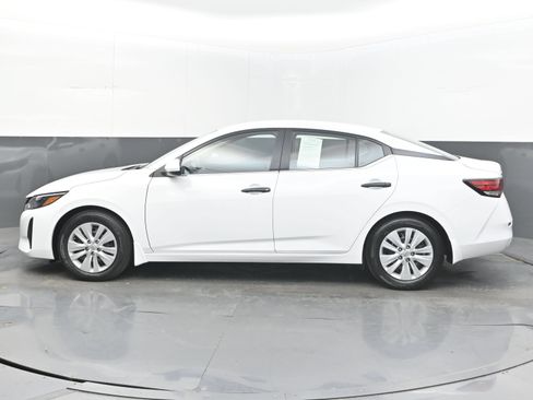 Certified 2025 Nissan Sentra S FWD image 5