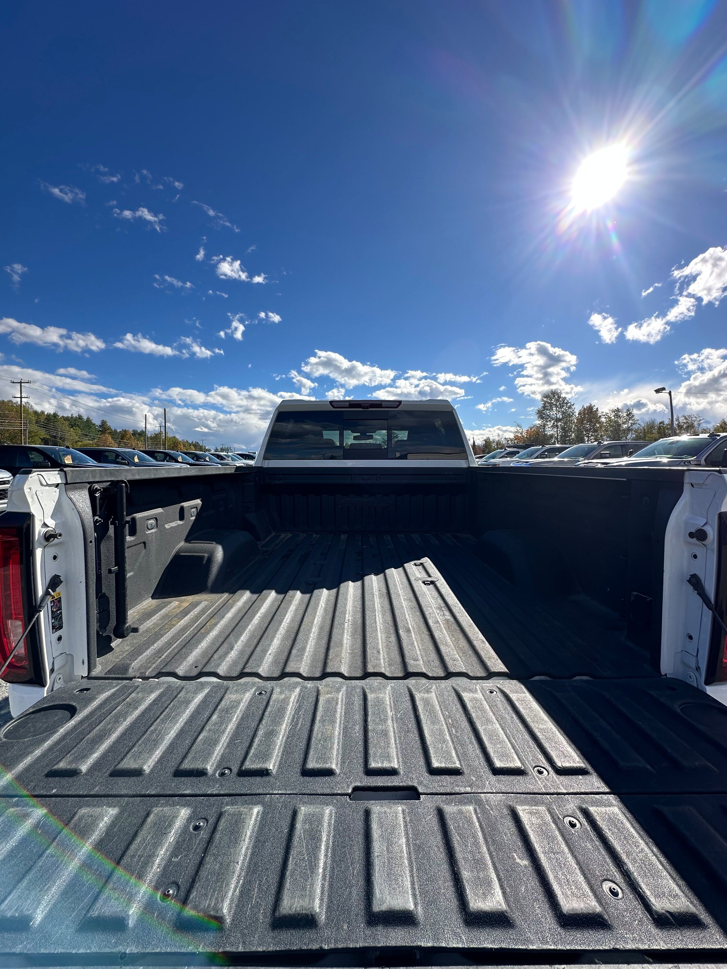 Used 2023 GMC Sierra 2500 AT4 w/ AT4 Preferred Package AWD/4WD image 12