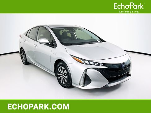 Used 2020 Toyota Prius Prime XLE image 1