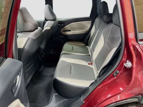 Used 2025 Subaru Forester Limited AWD/4WD image 26