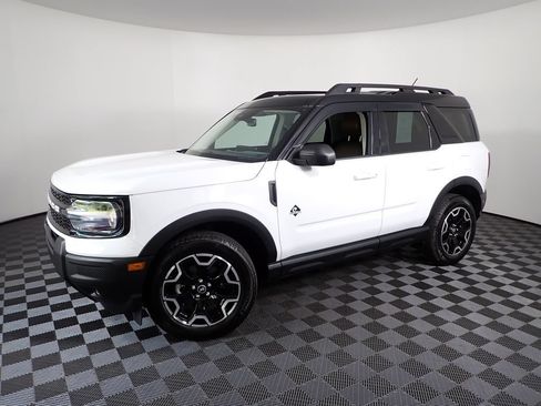 Used 2025 Ford Bronco Sport Outer Banks AWD/4WD image 11
