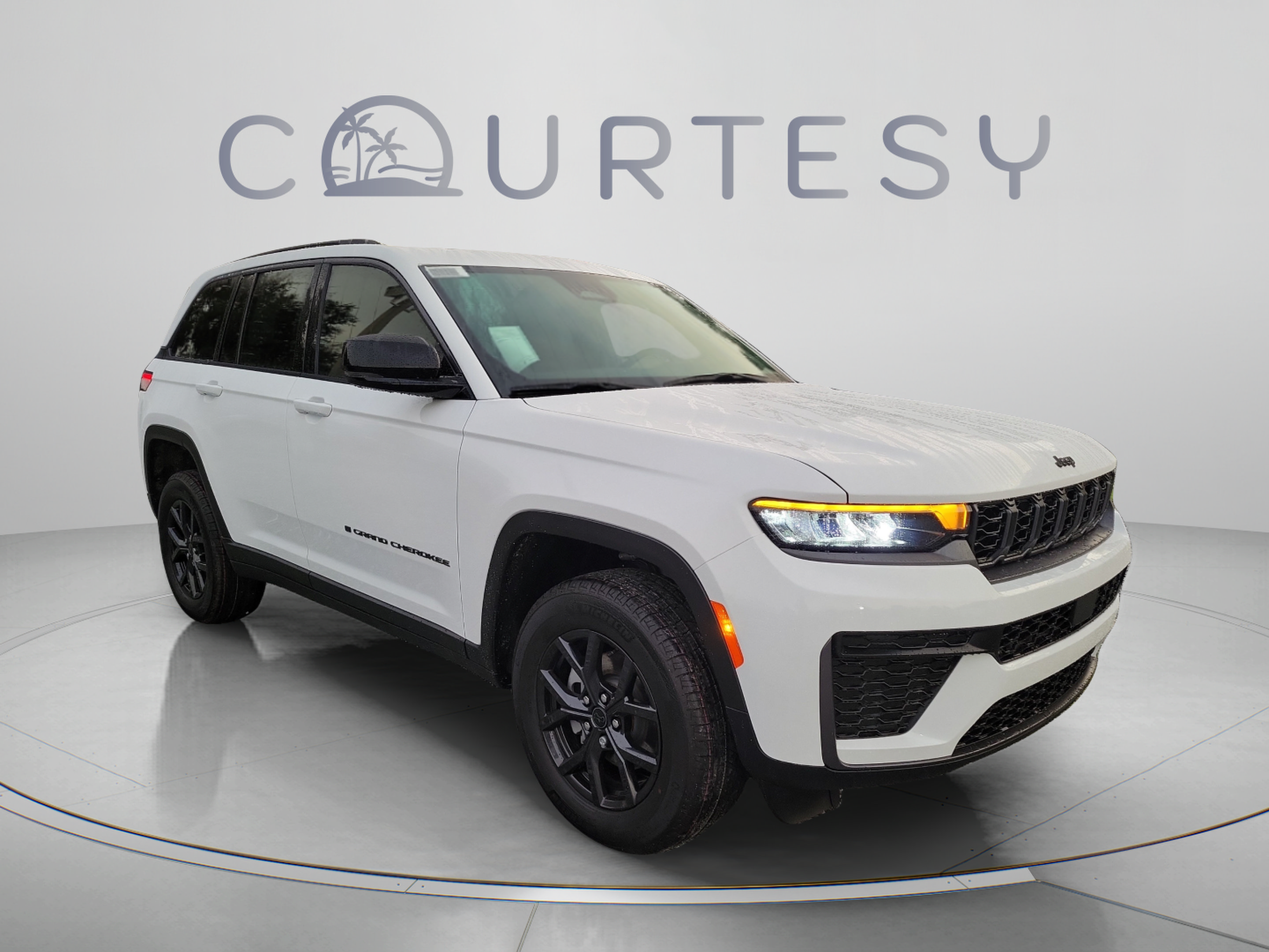 New 2027 Jeep Grand Cherokee Altitude RWD image 4