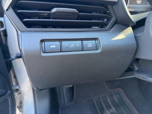 Used 2024 Nissan Altima 2.5 SR image 12