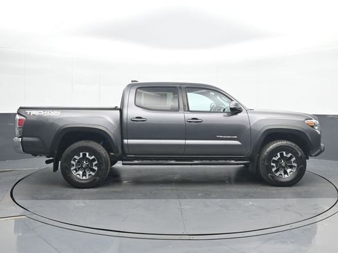 Used 2021 Toyota Tacoma TRD Off-Road image 7