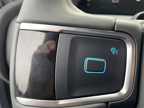 New 2025 Ford Expedition Active image 19