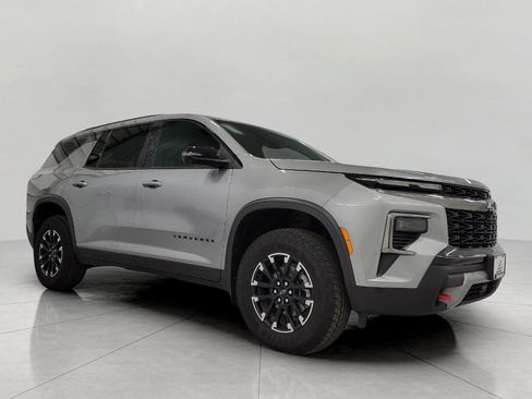 Used 2025 Chevrolet Traverse Z71 AWD/4WD image 30