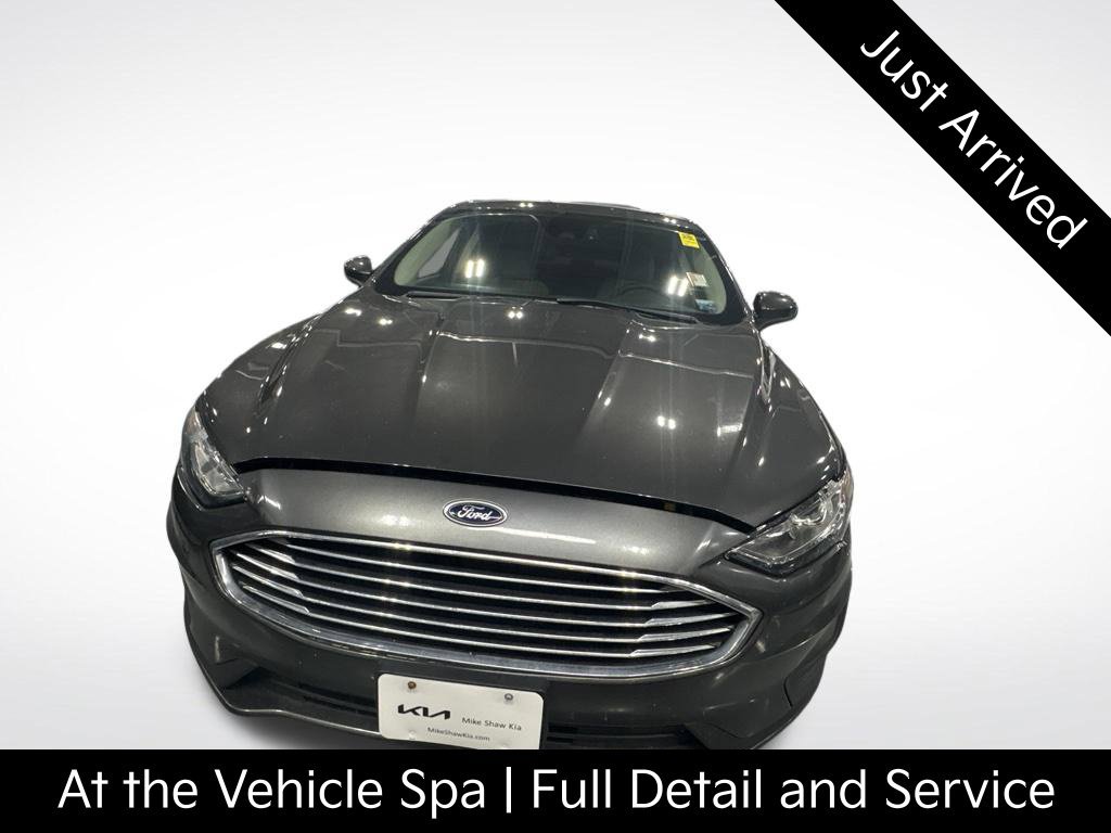 Used 2020 Ford Fusion SE FWD image 3