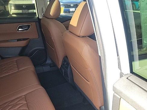 New 2026 Nissan Rogue Platinum image 33