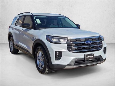 New 2026 Ford Explorer Active w/ Active Comfort Package image 7