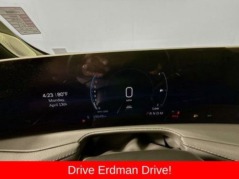 Used 2024 Cadillac XT4 Premium Luxury w/ Cold Weather Package FWD image 17