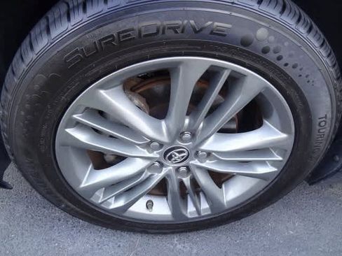 Used 2015 Toyota Camry SE image 25