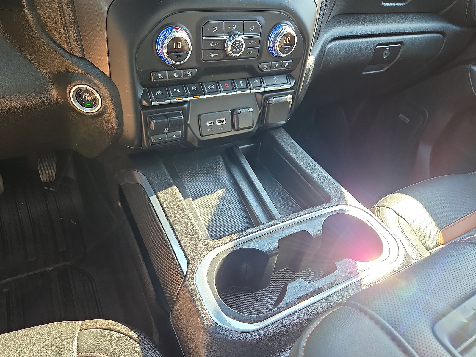Used 2019 GMC Sierra 1500 AT4 w/ AT4 Premium Package AWD/4WD image 25