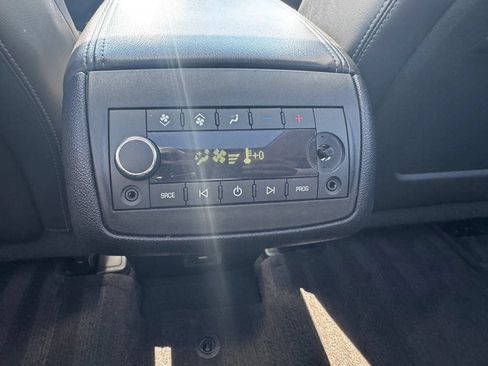 Used 2016 GMC Acadia SLT w/ Premium Edition FWD image 12