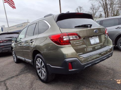 Used 2019 Subaru Outback 3.6R Touring image 4