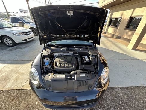 Used 2019 Volkswagen Beetle 2.0T S FWD image 7