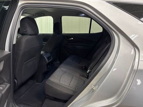 Used 2019 Chevrolet Equinox LT w/ Driver Convenience Package FWD image 17