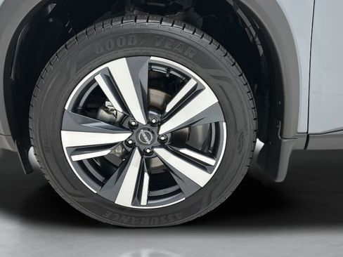 Used 2023 Nissan Rogue Platinum w/ Platinum Premium Package AWD/4WD image 8