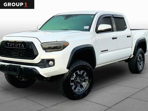 Used 2019 Toyota Tacoma TRD Off-Road w/ Technology Package AWD/4WD image 1