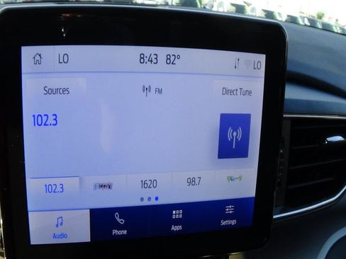 Used 2024 Ford Explorer XLT w/ Equipment Group 202A image 28