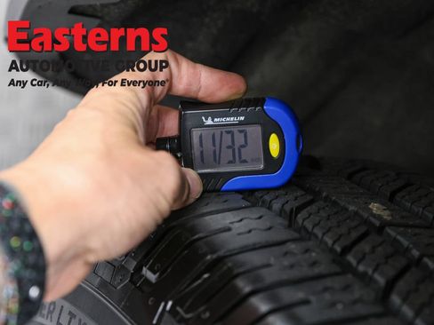 Used 2020 Jeep Grand Cherokee Laredo AWD/4WD image 28