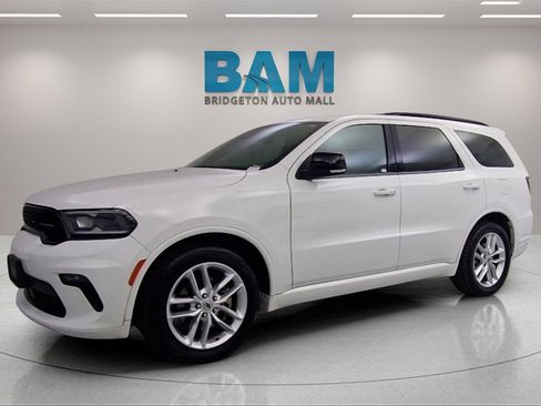 Used 2023 Dodge Durango GT image 3
