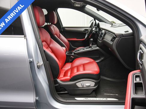 Used 2017 Porsche Macan GTS image 47